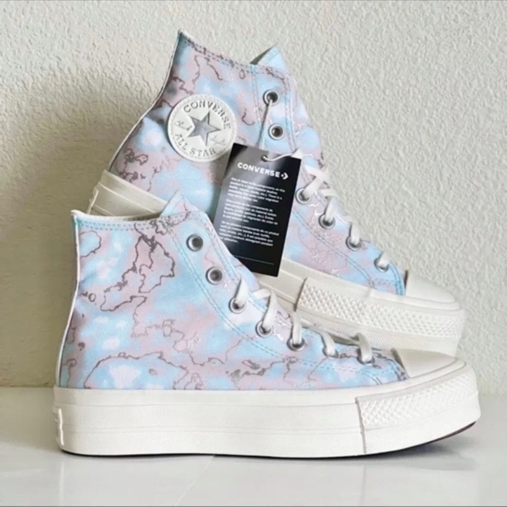 Converse CTAS LIFT Platform Women's High-Top Sneakers - Blue and‎ White